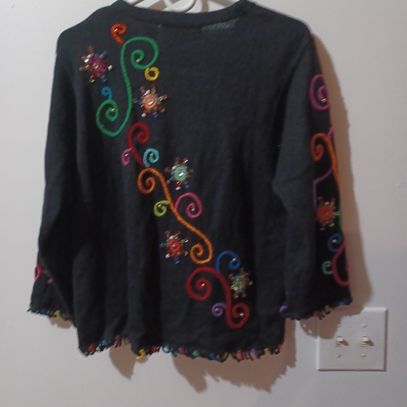 Janes closet Medium Womens Button Up With multi colors pre owned - Picture 4 of 4